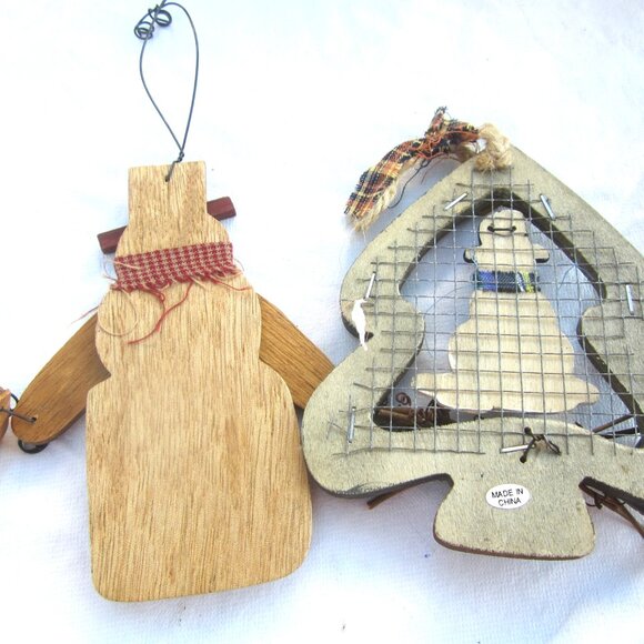 PAIR OF RUSTIC SNOWMAN ORNAMENTS, WOOD ORNAMENTS - Picture 2 of 2